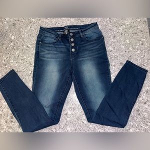 19V69 ITALIA stretchy jeans.